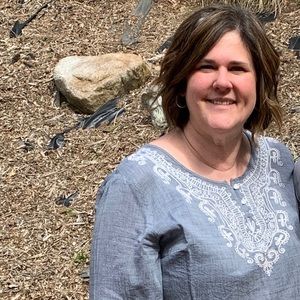 Meet your Posher, Julie